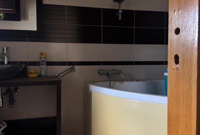 Vatra Luminoasa, Spital Monza, casa P+1+M, 152 mp construiti, imobil din 2005, - 10
