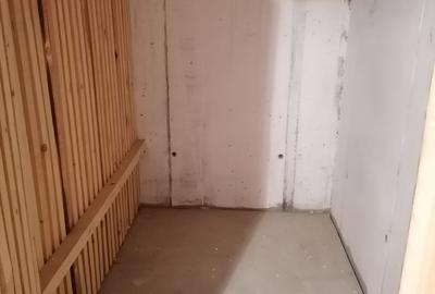 Apartament  cu doua camere zona Coresi-Kasper - 9