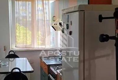 Apartament cu 2 camere, etaj 4 cu acoperis, zona Dacia - 4