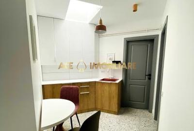 Apartament cu 3 camere decomandat, mobilat în Victoriei