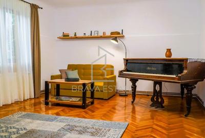 Apartament 2 camere, 50 mp, curte comuna, zona CENTRAL