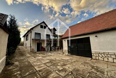 Casă individuală cu 6 camere în Piața Cluj