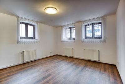 Universitate bld Carol Parcu Izvorul Rece Casa 11 camere, 2 locuri de parcare - 16