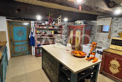 Casa de vanzare specific sasesc si atelier pret avantajos Cisnadioara - 9