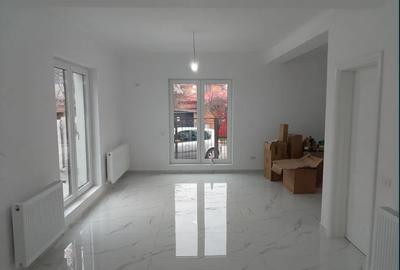 Duplex cu 4 camere în Bd. Laminorului