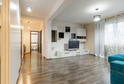 Apartament cu 2 camere decomandat în Tractorul