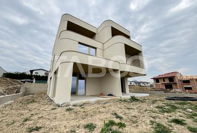 Casa premium tip duplex cu priveliste la oras cartier Voronet Iris - 2