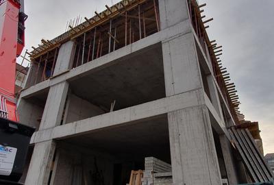 Penthouse 4 camere Dec. 130mp si 220mp construit + 100mp terasa Splaiul Unirii - 13