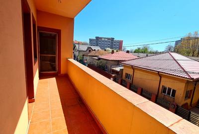 PROPRIETAR - apartament pretabil birouri, 140 mp,etajul 1 in vila Bd. Mamaia - 15