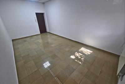 Spațiu ideal activități diverse – 22 mp Faleza Nord Birou - 1