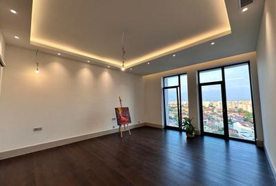 Penthouse cu 5 camere decomandat în Barbu Văcărescu