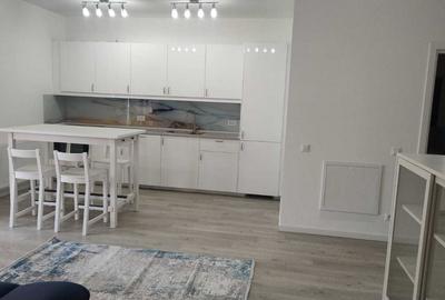 Apartament cu 2 camere semidecomandat, mobilat în Sud