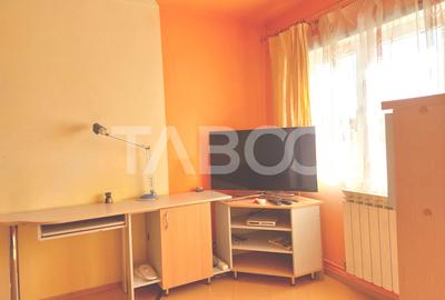 Pret Avantajos! Apartament 50 mpu 2 camere etaj 3 pivnita Cisnadie - 2