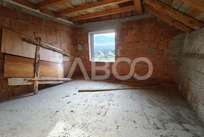 Casa intabulata 5 camere 3 bai - pivnita - terasa - COMISION 0 - 7