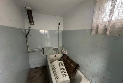 Casa individuală 72 mp | teren 719 mp| zona Schit - 8