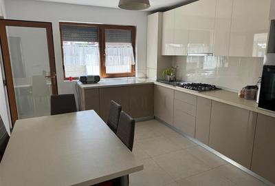 Duplex cu 4 camere în Moșnița Nouă