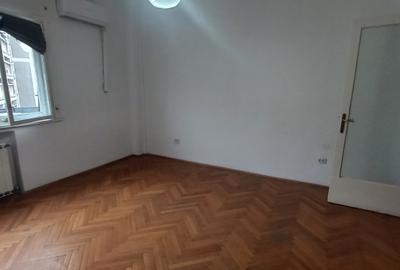Apartament 3 camere Strada Beldiman – Universitate - 9