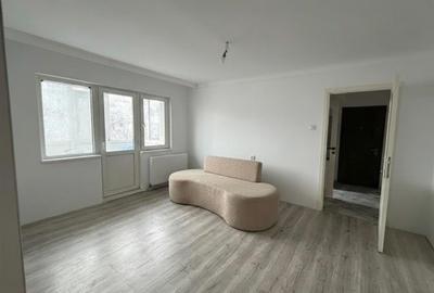Apartament cu 2 camere semidecomandat în Mircea cel Bătrân