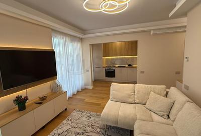 Apartament cu 2 camere semidecomandat, mobilat în Unirii