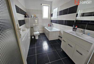 Casa individuala cu 7 camere, spatioasa in Sofronea - 18