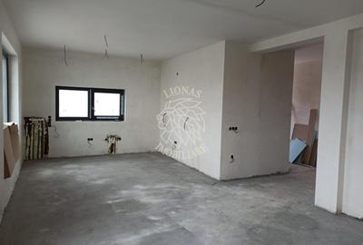 Apartament cu 3 camere decomandat în Vest