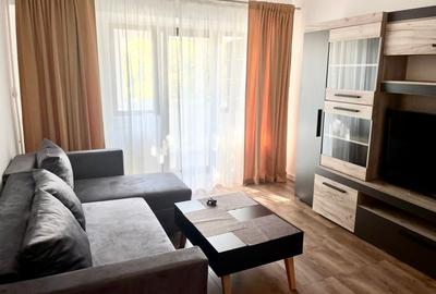 Apartament cu 3 camere, decomandat, zona Podu de Fier - 2