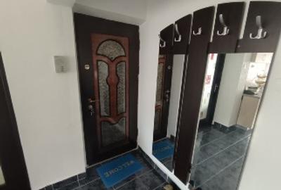 Apartament cu 2 camere decomandat, mobilat în Ultracentral