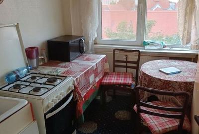 Apartament cu 2 camere - P-ta Victoriei - 4