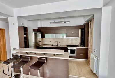 Apartament cu 3 camere, mobilat în Iancu Nicolae