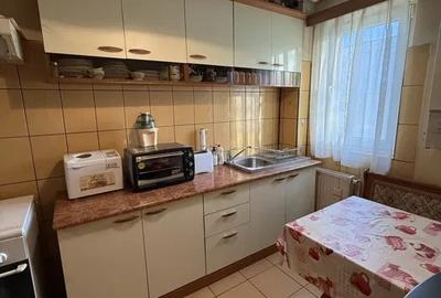 Apartament 3 camere liber la vanzare zona Astra - 5
