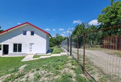 COMISION 0%  Vanzare Casa-vila 4 camere in zona Soimari- Prahova