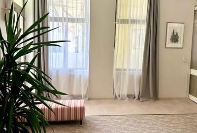 Ultracentral, Ferdinand | Studio elegant 70 mp | Tavane înalte | AC - 3