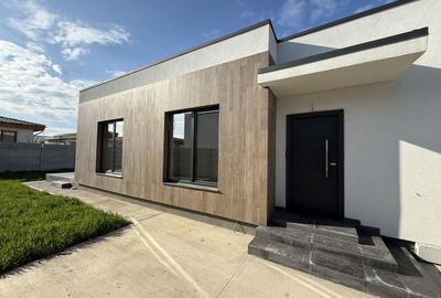 Casă individuală cu 4 camere în Tunari