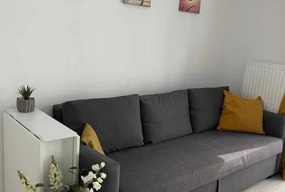 Apartament cu 3 camere semidecomandat, mobilat în Lujerului