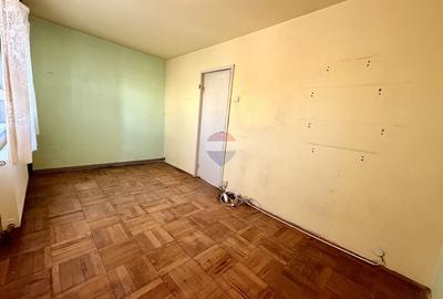 Apartament 3 camere, etaj 2, centrala proprie, prima data la vanzare - 11