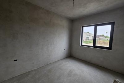 Duplex nou, P+M, 1 apartament la cheie, 1 la alb, Moșnița Nouă, comision 0% - 8