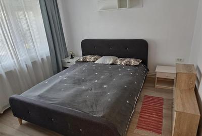 Apartament cu 2 camere decomandat în Lipovei