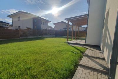 Casa individuală de închiriat în Dezmir, stradă privată - 4