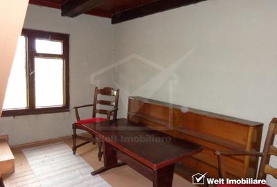 1.6 ha de padure cu poienita, parau la limita curtii, cabana pentru trei familii - 11