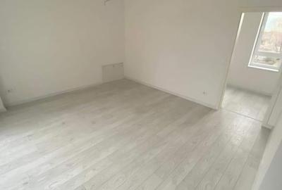 Vând apartament 3 camere - 4