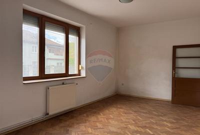 Casă Ultracentrală Singur în Curte,457 mp Teren, str. Brâncoveanu - 6