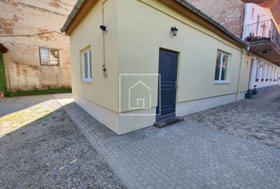 Apartament ultracentral 2 camere cu terasa si garaj inchis