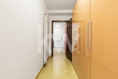 Închiriere apartament 4 camere, acces la parcare cu barieră, strada De Mijloc - 19