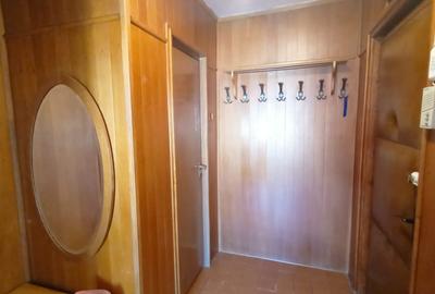 De vanzare apartament 4 camere,Dambul Pietros,etajul 4,confort 1,decomandat. - 2