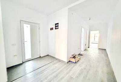 Duplex pe parter cu 4 camere - pod mansardabil - 380 mp teren - zona Mosnita - 7