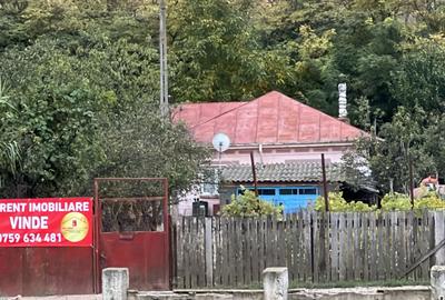 Teren cu casa de vanzare la Malcoci -str.Ovidiu! - 1