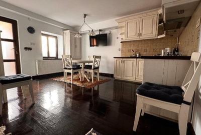 Apartament cu 3 camere decomandat, mobilat în Ultracentral
