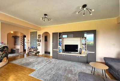 Tractoru, zonă liniștită de case, apartament spațios 3 camere cu garaj - 2