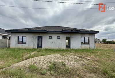 Duplex intreg, cu 6 camere, parter - 144 mp, zona Sacalaz - 1