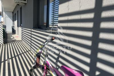 Apartament cu 3 camere de vanzare, 2 locuri de parcare, et 1, Giarmata Vii - 9